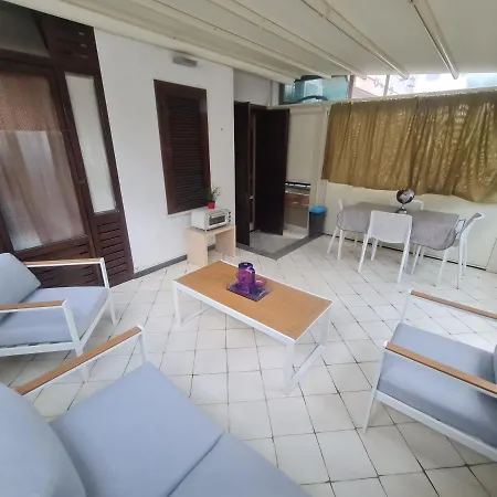 Appartement Acitrezza *