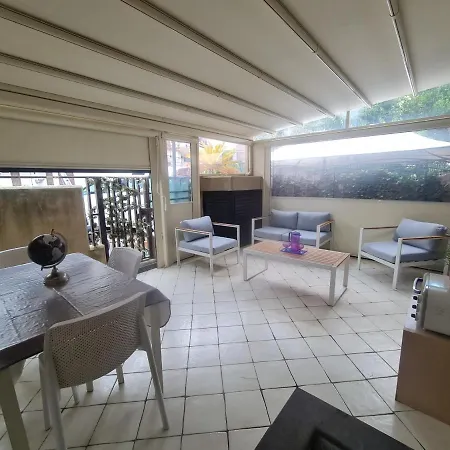 Appartement Acitrezza